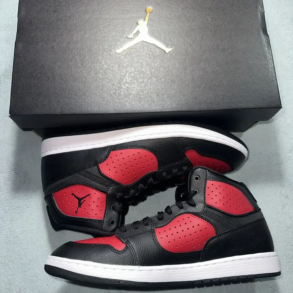 NIB Jordan Access Bred Mens 11 Nike Baseket Ball In Box AR3762-006 Gym Running
